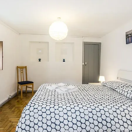 شقة Charming Patio-vila Se Lisboa